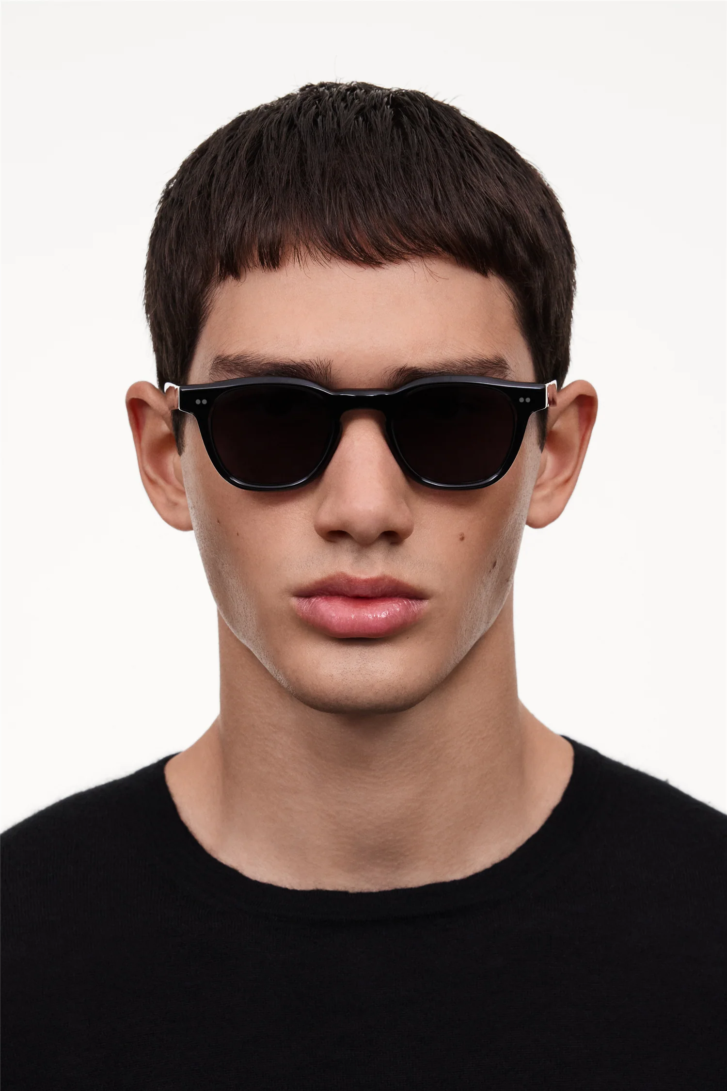 01 Black - Image 6