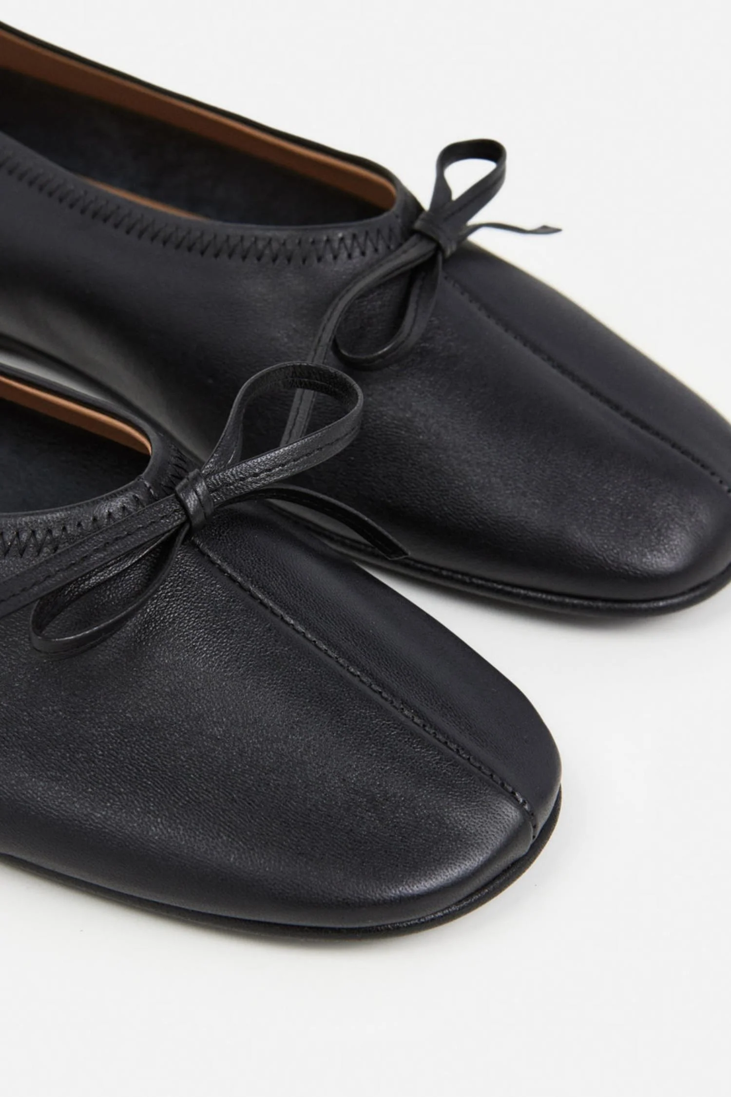 Blaise Black Leather - Image 4