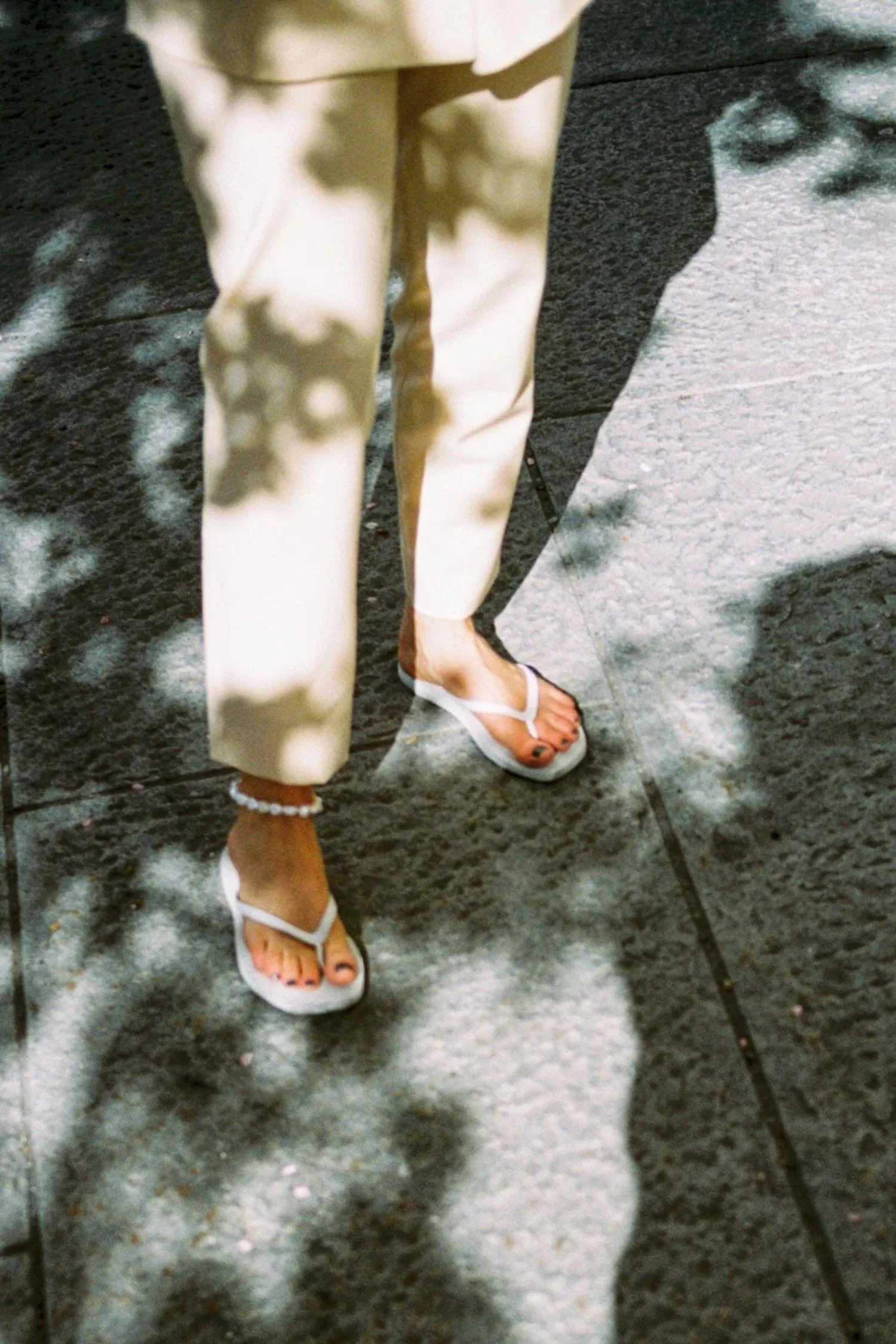 Tapered- White - Image 3