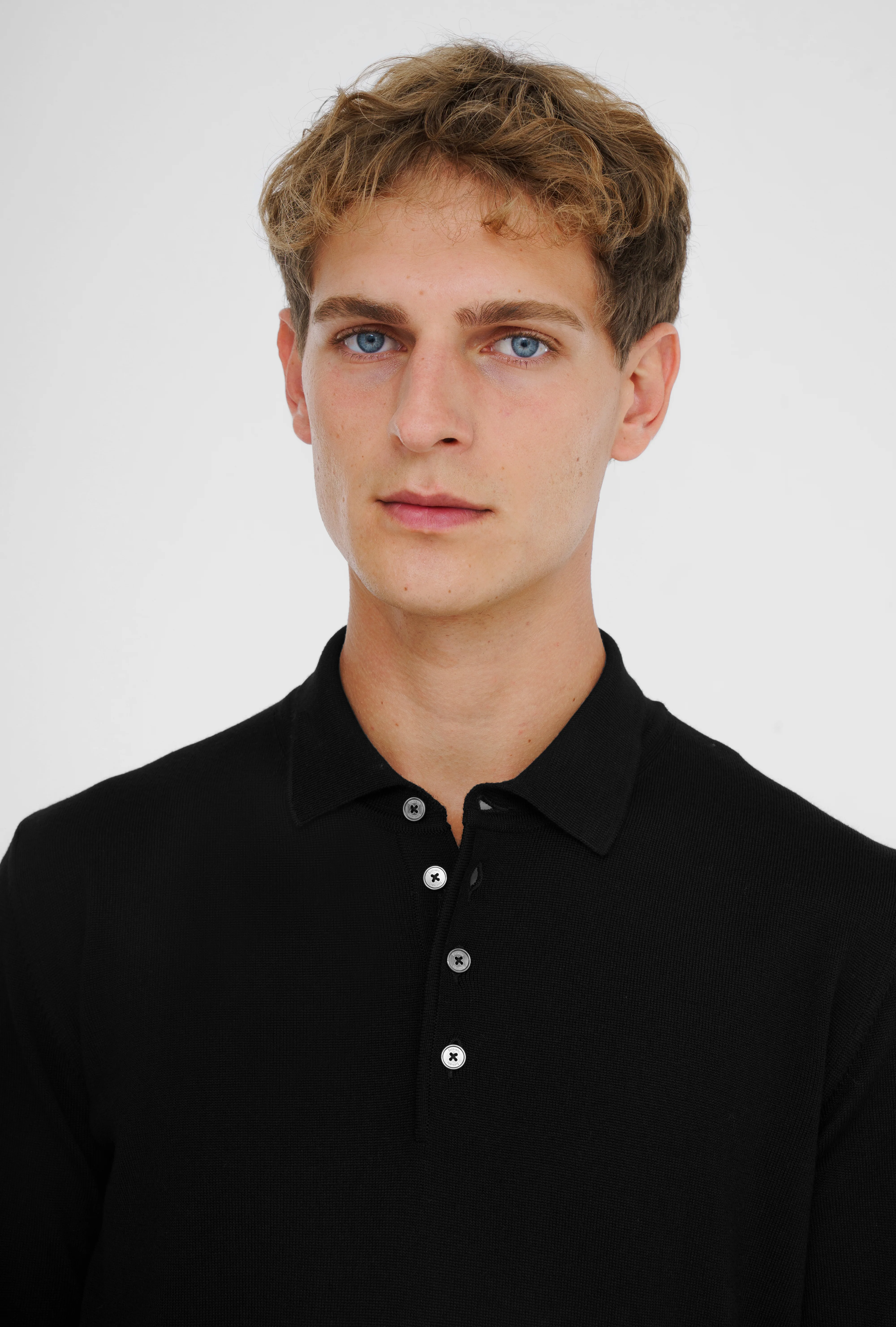 Merino Wool Polo Button Black - Image 3